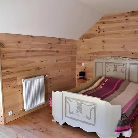 A La Ferme, Au Coeur Du Mene Holiday home Laurenan